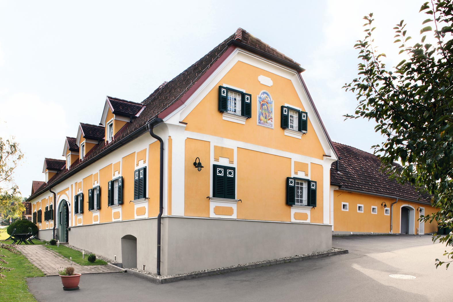 puchleitner-bau baufirma bauunternehmen baumeister feldbach mühldorf südoststeiermark Steiermark sanieren sanierung renovieren renovierung haus kellerstoeckl bauernhaus Keller Altbau